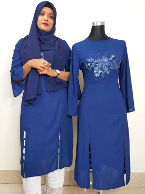 Georgette Kurti W001 M008